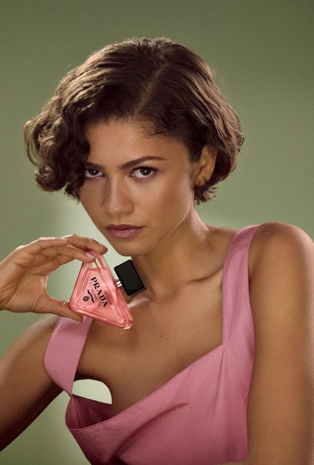 Zendaya es la nueva embajadora global de Prada Beauty