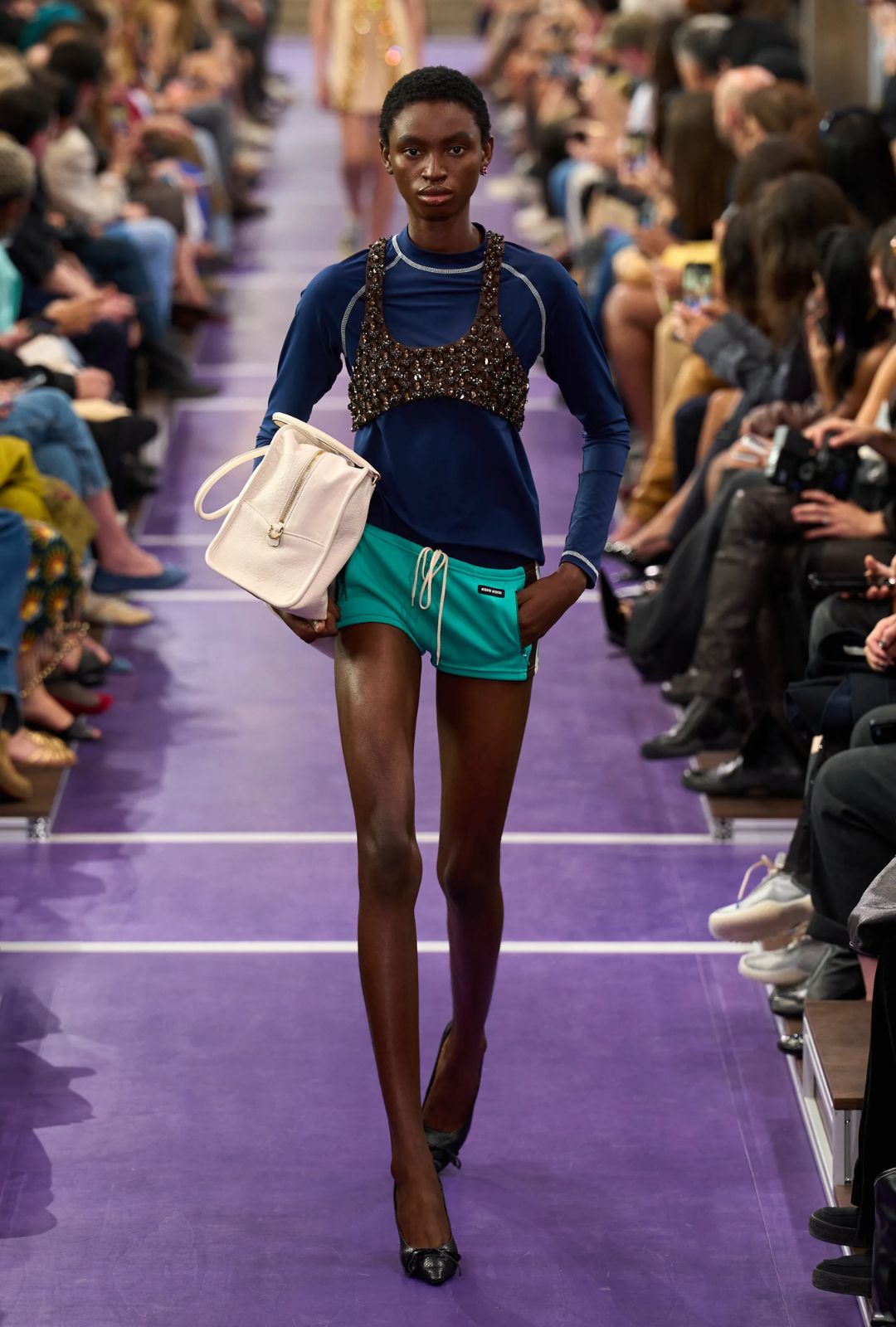 Miu Miu SS27: sporty, micro y un poco de caos